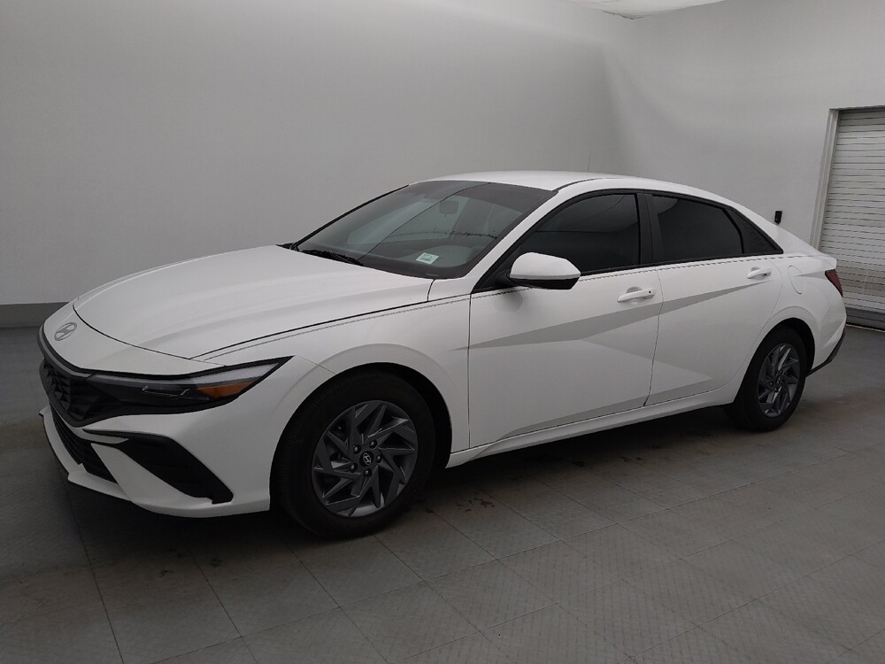 2024 Hyundai Elantra in Bradenton, FL 34207 - 18113633 2