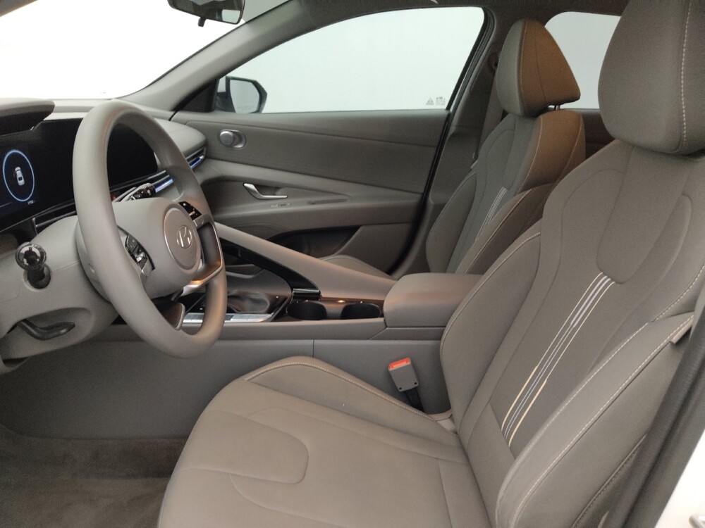 2024 Hyundai Elantra in Bradenton, FL 34207 - 18113633 17