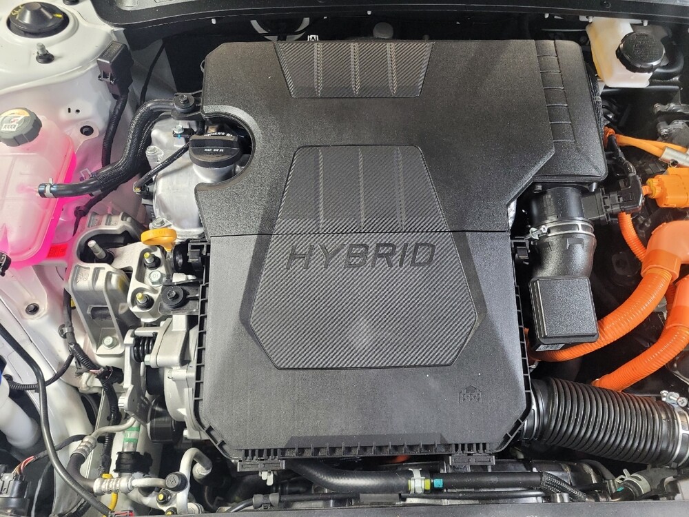 2024 Hyundai Elantra in Bradenton, FL 34207 - 18113633 30