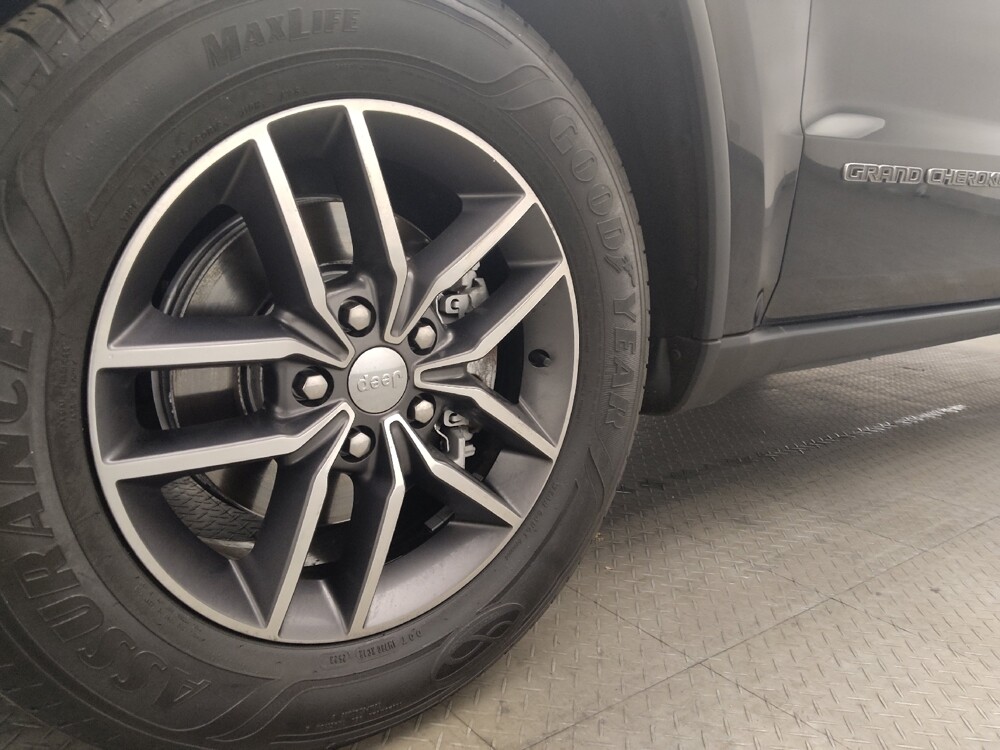 2018 Jeep Grand Cherokee in Ocala, FL 34471 - 18113636 31