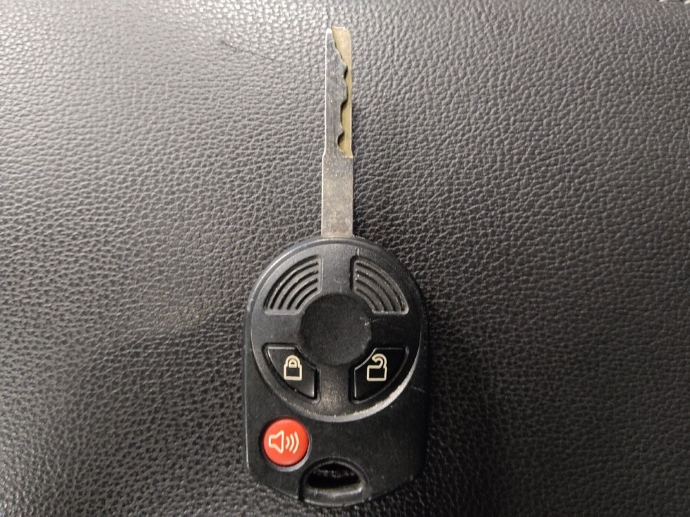 2017 Ford Escape in Live Oak, TX 78233 - 18113640 32