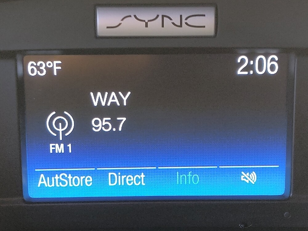 2017 Ford Escape in Live Oak, TX 78233 - 18113640 25