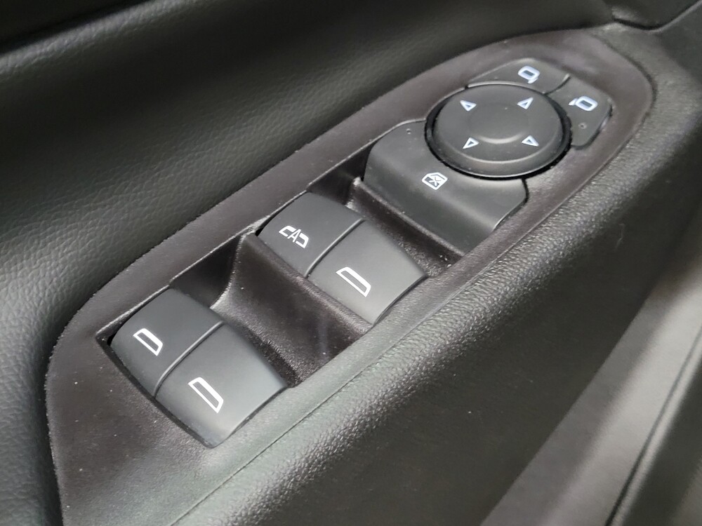 2019 Chevrolet Equinox in Pittsburgh, PA 15236 - 18113642 27