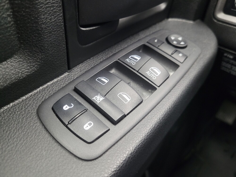 2022 RAM 1500 in Highland, IN 46322 - 18113643 27