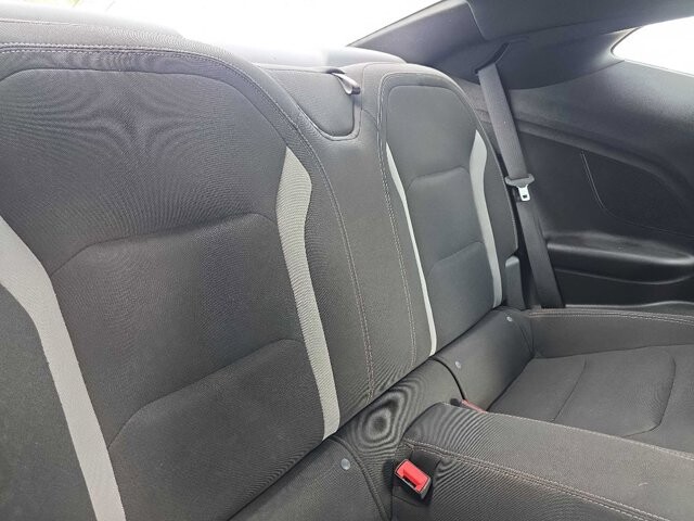 2020 Chevrolet Camaro in Knoxville, TN 37912 - 18113666 9