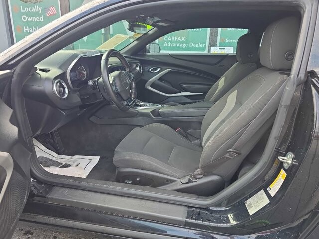 2020 Chevrolet Camaro in Knoxville, TN 37912 - 18113666 6