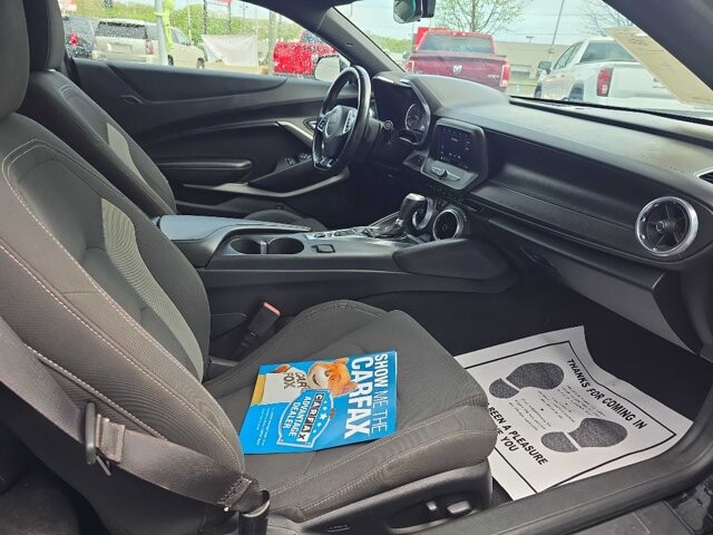 2020 Chevrolet Camaro in Knoxville, TN 37912 - 18113666 8
