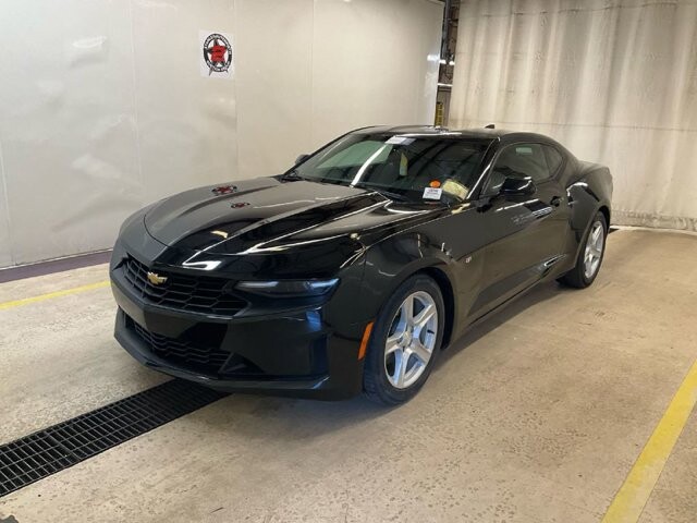 2020 Chevrolet Camaro in Knoxville, TN 37912 - 18113666 4