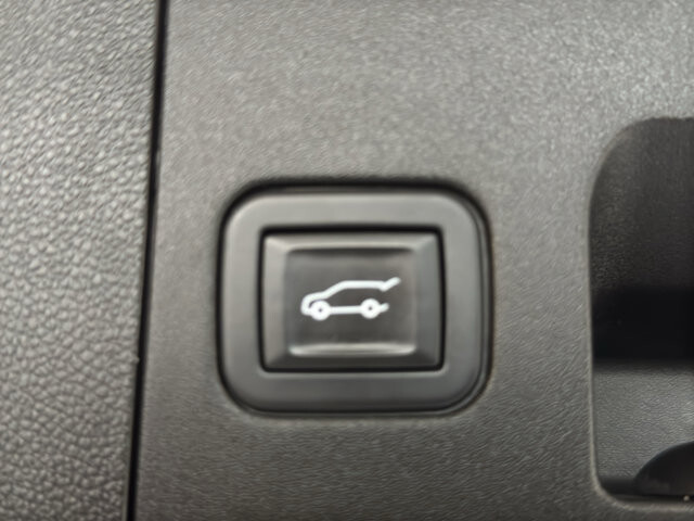 2023 Cadillac XT4 in Burlington, WI 53105 - 18113676 23