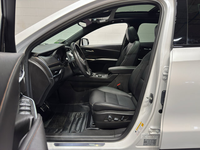 2023 Cadillac XT4 in Burlington, WI 53105 - 18113676 16