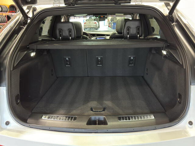 2023 Cadillac XT4 in Burlington, WI 53105 - 18113676 22