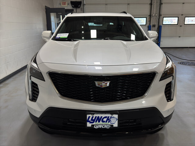 2023 Cadillac XT4 in Burlington, WI 53105 - 18113676 8
