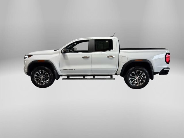 2024 GMC Canyon in Burlington, WI 53105 - 18113677 3