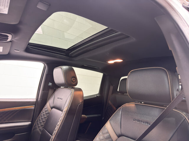 2024 GMC Canyon in Burlington, WI 53105 - 18113677 37