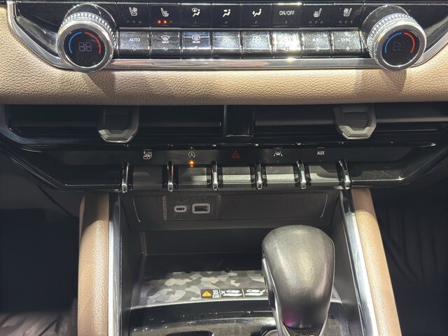 2024 GMC Canyon in Burlington, WI 53105 - 18113677 32