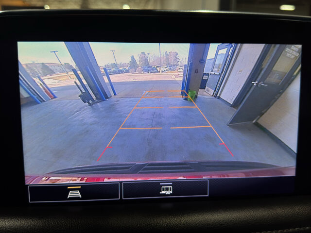 2021 Chevrolet Suburban in Burlington, WI 53105 - 18113678 32