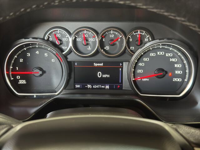 2021 Chevrolet Suburban in Burlington, WI 53105 - 18113678 30