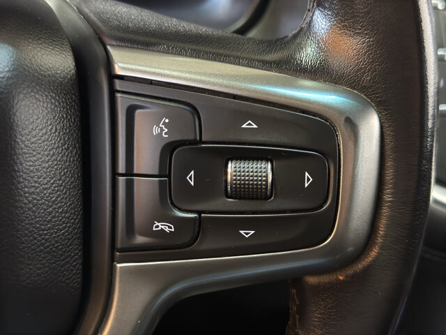 2021 Chevrolet Suburban in Burlington, WI 53105 - 18113678 29