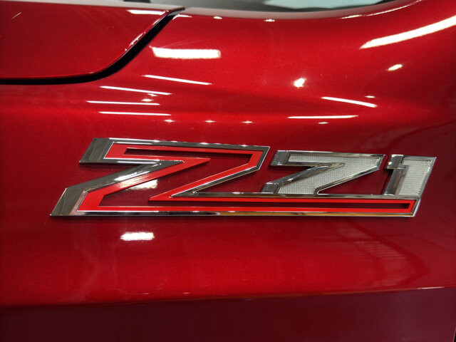 2021 Chevrolet Suburban in Burlington, WI 53105 - 18113678 13