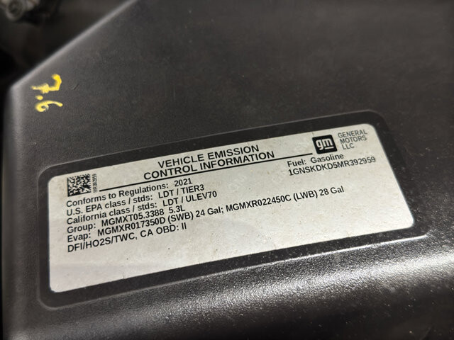 2021 Chevrolet Suburban in Burlington, WI 53105 - 18113678 39