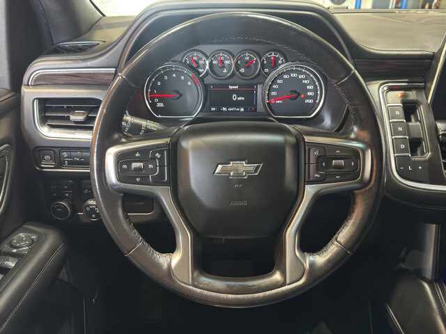 2021 Chevrolet Suburban in Burlington, WI 53105 - 18113678 26