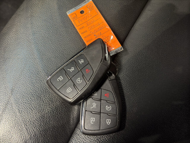 2021 Chevrolet Suburban in Burlington, WI 53105 - 18113678 43