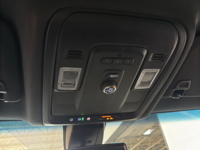 2021 Chevrolet Suburban in Burlington, WI 53105 - 18113678 37