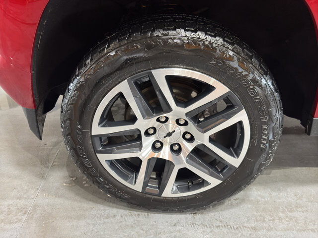 2024 Chevrolet Colorado in Burlington, WI 53105 - 18113682 9