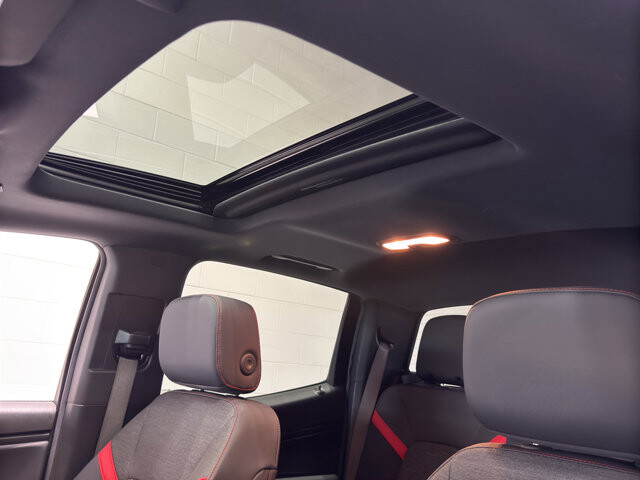 2024 Chevrolet Colorado in Burlington, WI 53105 - 18113682 35