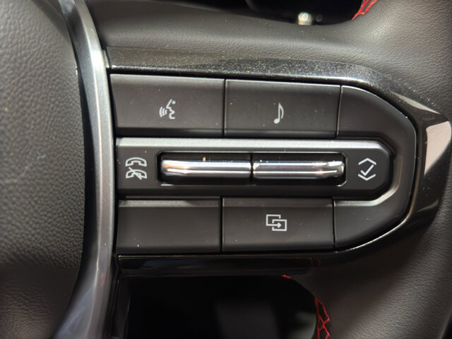 2024 Chevrolet Colorado in Burlington, WI 53105 - 18113682 25