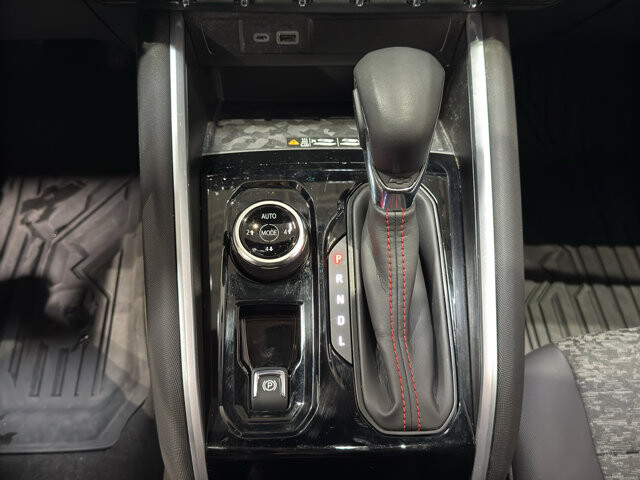 2024 Chevrolet Colorado in Burlington, WI 53105 - 18113682 31