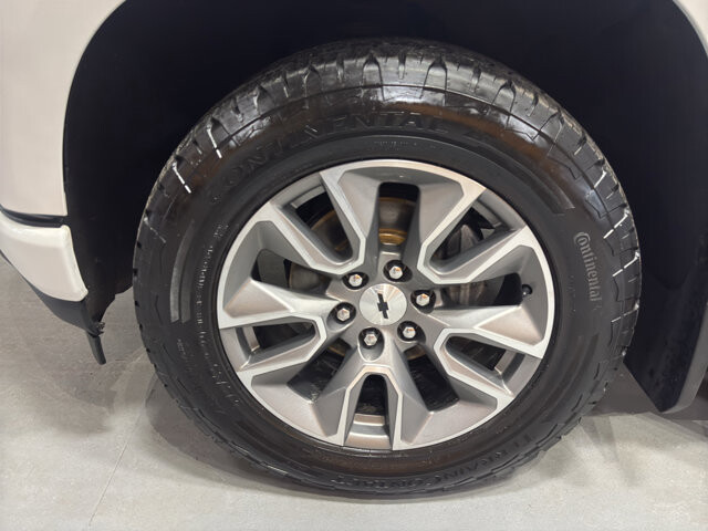 2019 Chevrolet Silverado 1500 in Burlington, WI 53105 - 18113683 9