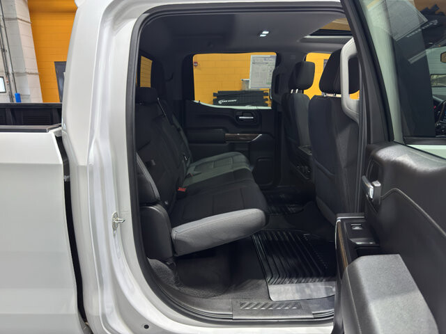 2019 Chevrolet Silverado 1500 in Burlington, WI 53105 - 18113683 21