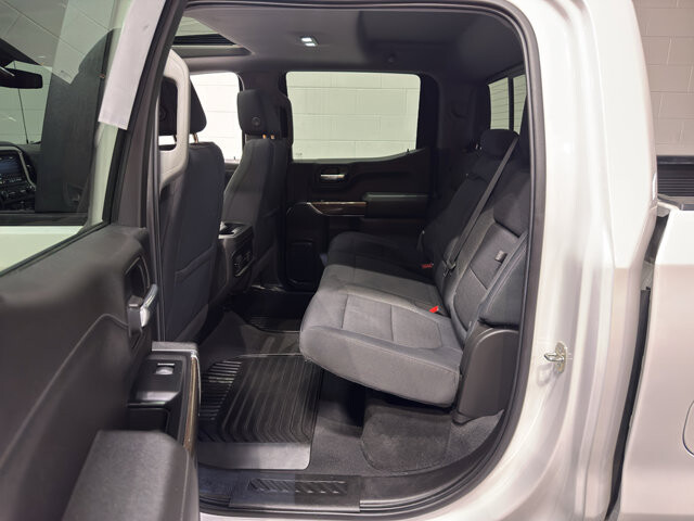 2019 Chevrolet Silverado 1500 in Burlington, WI 53105 - 18113683 12