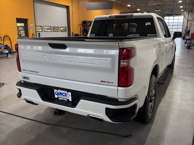 2019 Chevrolet Silverado 1500 in Burlington, WI 53105 - 18113683 5