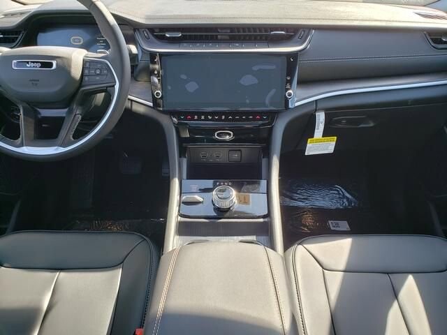 2026 Jeep Grand Cherokee in Bedford, OH 44146 - 18113689 9