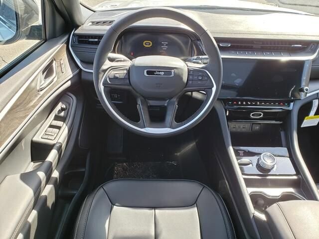 2026 Jeep Grand Cherokee in Bedford, OH 44146 - 18113689 10