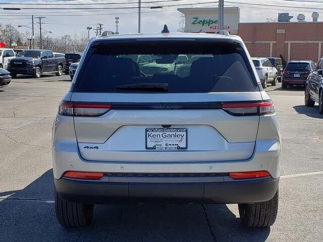 2026 Jeep Grand Cherokee in Bedford, OH 44146 - 18113689 4