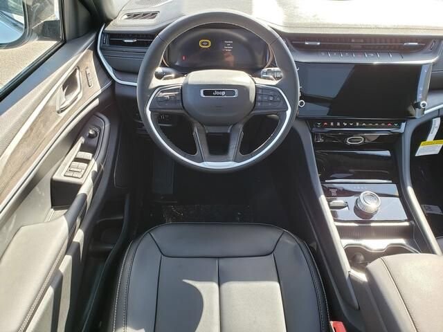 2026 Jeep Grand Cherokee in Bedford, OH 44146 - 18113690 10