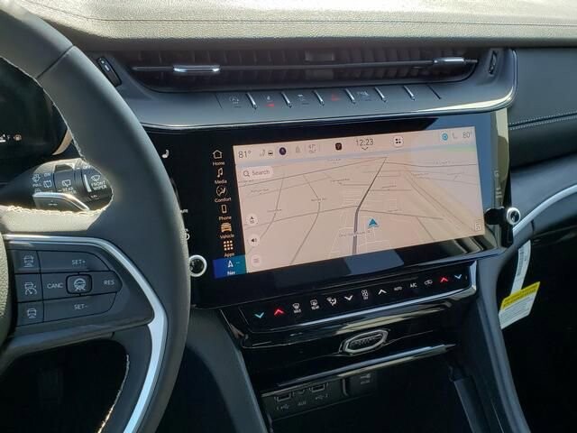 2026 Jeep Grand Cherokee in Bedford, OH 44146 - 18113690 11