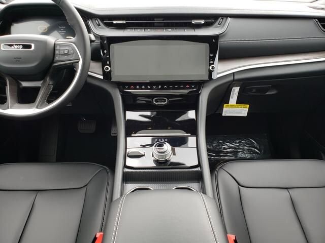 2026 Jeep Grand Cherokee in Bedford, OH 44146 - 18113692 9