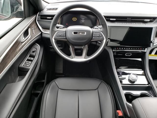 2026 Jeep Grand Cherokee in Bedford, OH 44146 - 18113692 10