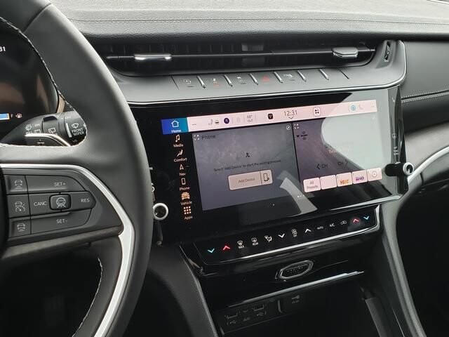 2026 Jeep Grand Cherokee in Bedford, OH 44146 - 18113693 10