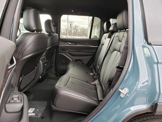 2026 Jeep Grand Cherokee in Bedford, OH 44146 - 18113693 7