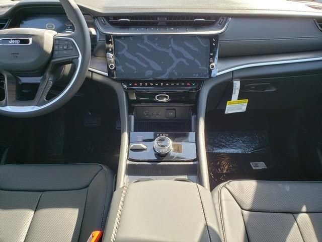 2026 Jeep Grand Cherokee in Bedford, OH 44146 - 18113694 9