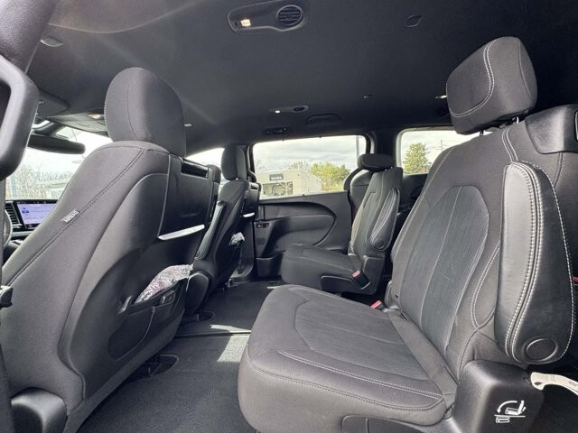 2021 Chrysler Pacifica in Winchester, VA 22602 - 18113698 13