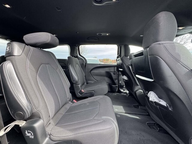 2021 Chrysler Pacifica in Winchester, VA 22602 - 18113698 11