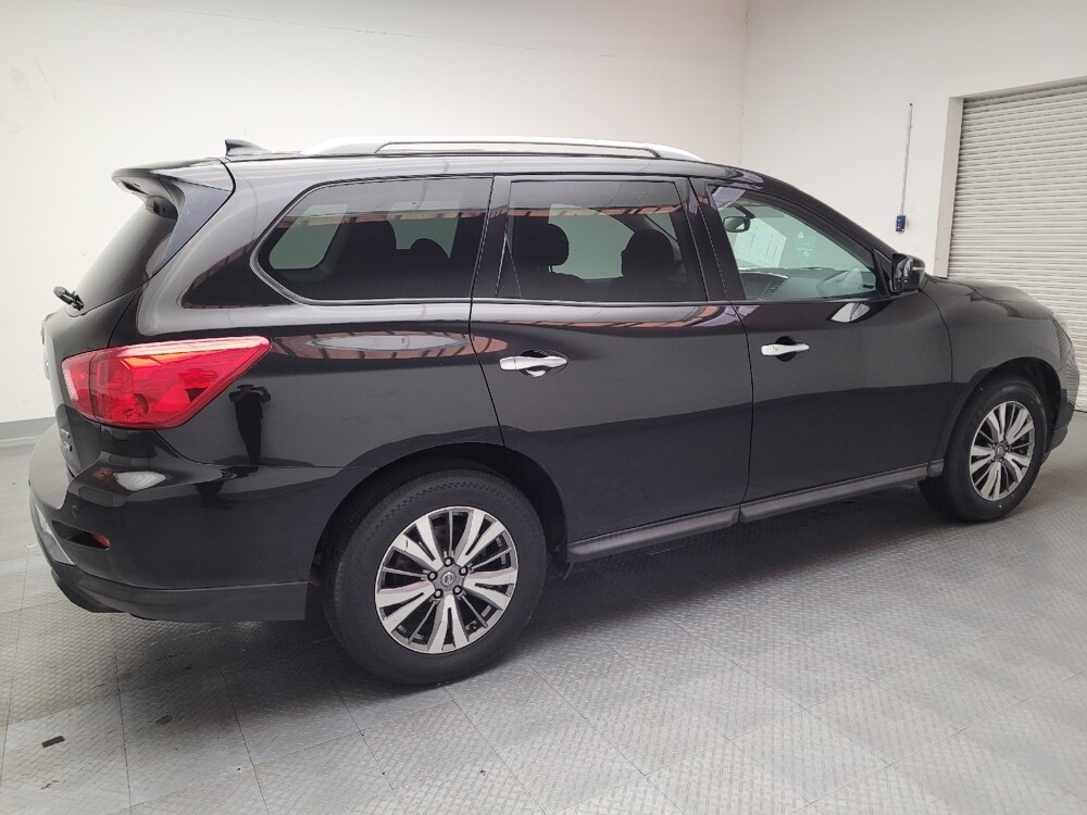 2020 Nissan Pathfinder in Riverside, CA 92504 - 18113707 10