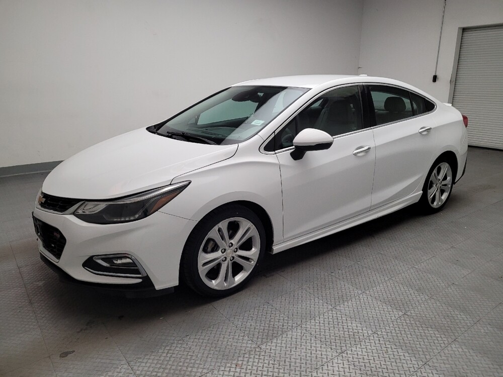 2017 Chevrolet Cruze in Sacramento, CA 95821 - 18113720 2