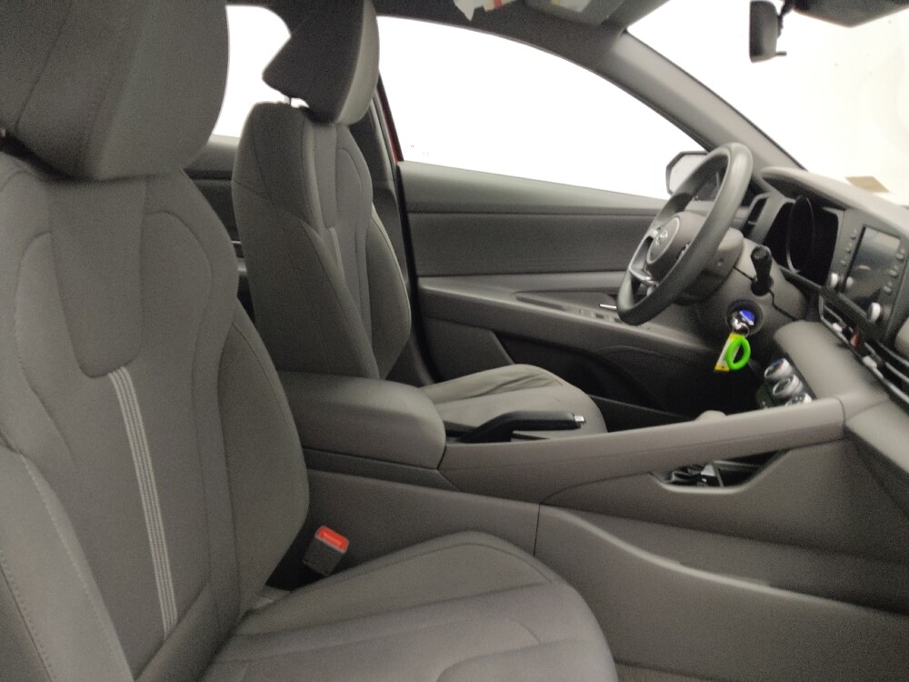 2022 Hyundai Elantra in Morrow, GA 30260 - 18113749 21